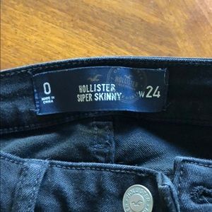 Hollister distressed black skinny jeans